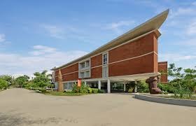 Campus Banner