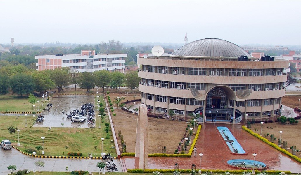 Campus Banner