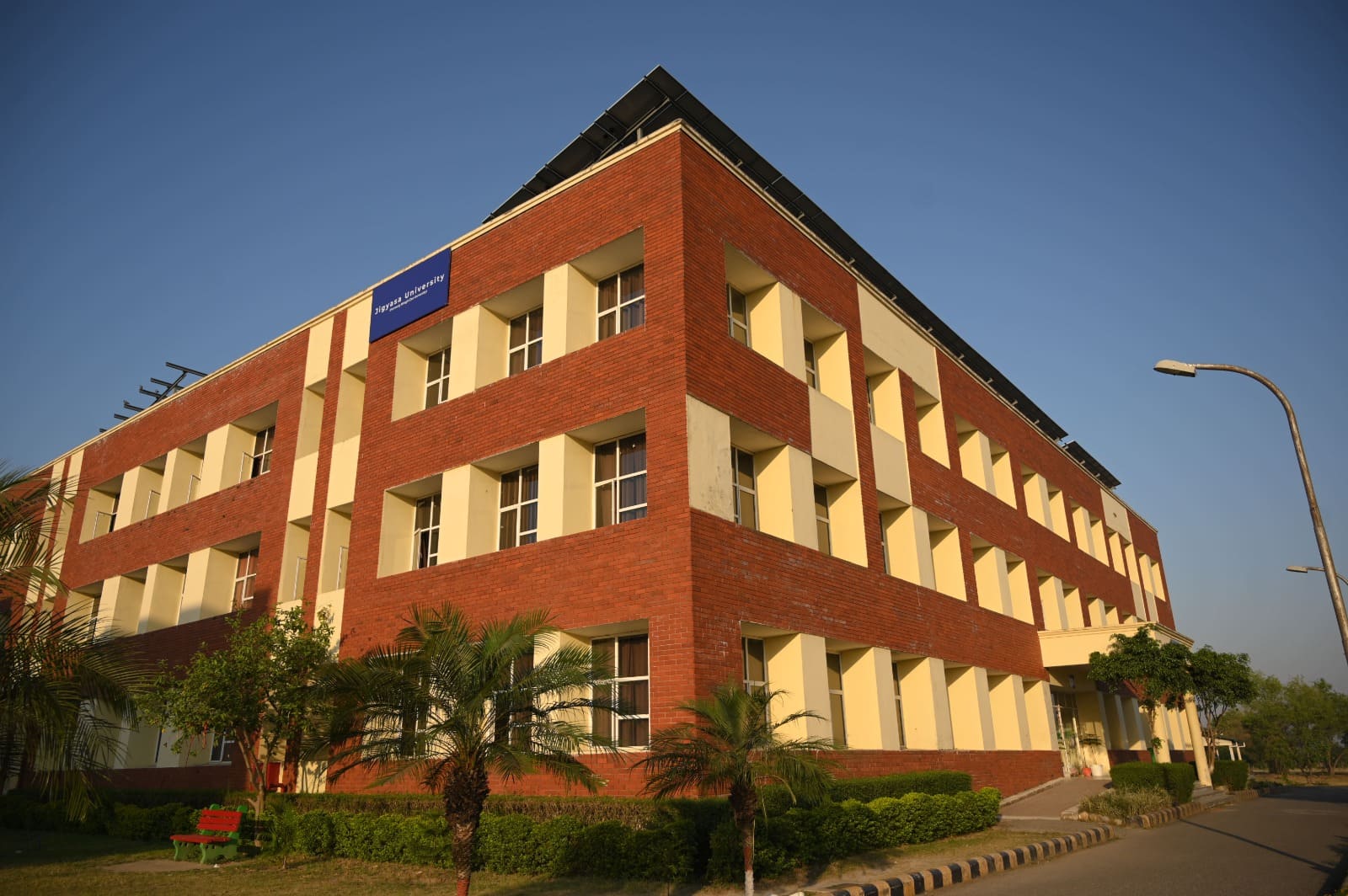 Campus Banner