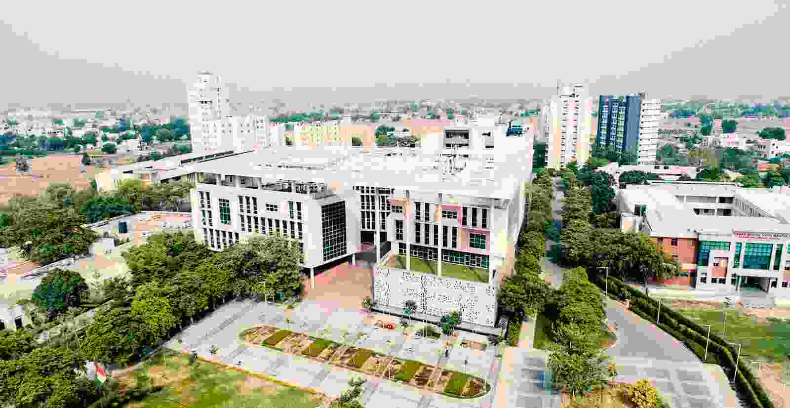 Campus Banner