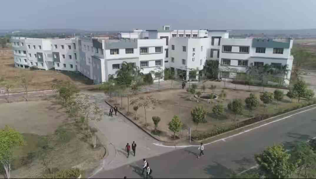 Campus Banner
